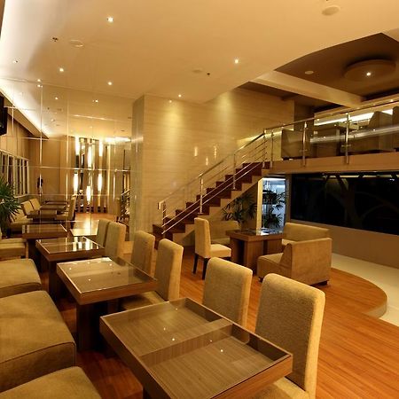 Vio Hotel Pasteur Bandung Buitenkant foto