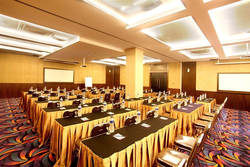 Vio Hotel Pasteur Bandung Buitenkant foto