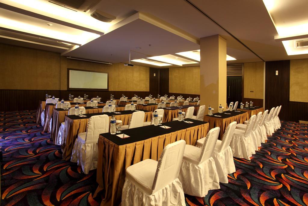 Vio Hotel Pasteur Bandung Buitenkant foto
