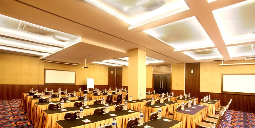 Vio Hotel Pasteur Bandung Buitenkant foto